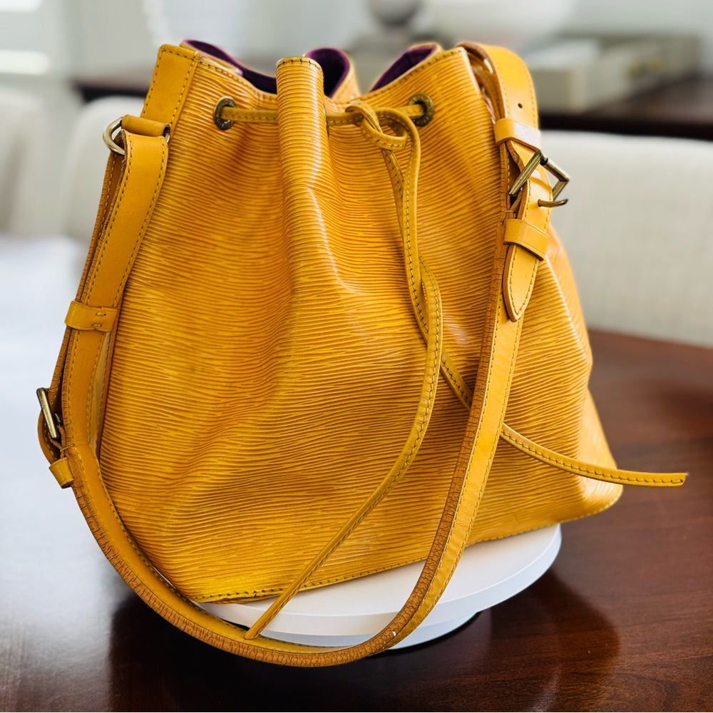 Louis Vuitton Petit Noe Bucket Bag